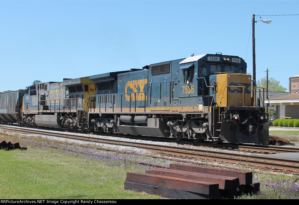 CSXT 7536 Q692-04